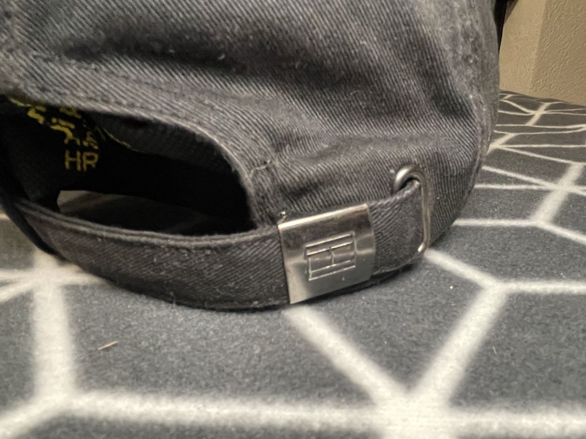Tommy Hilfiger Sonstige Kleidung & Accessoires: Kappe Tommy Hilfiger schwarz OS  – Gebraucht aus Rheineck von cha_p9qy 3