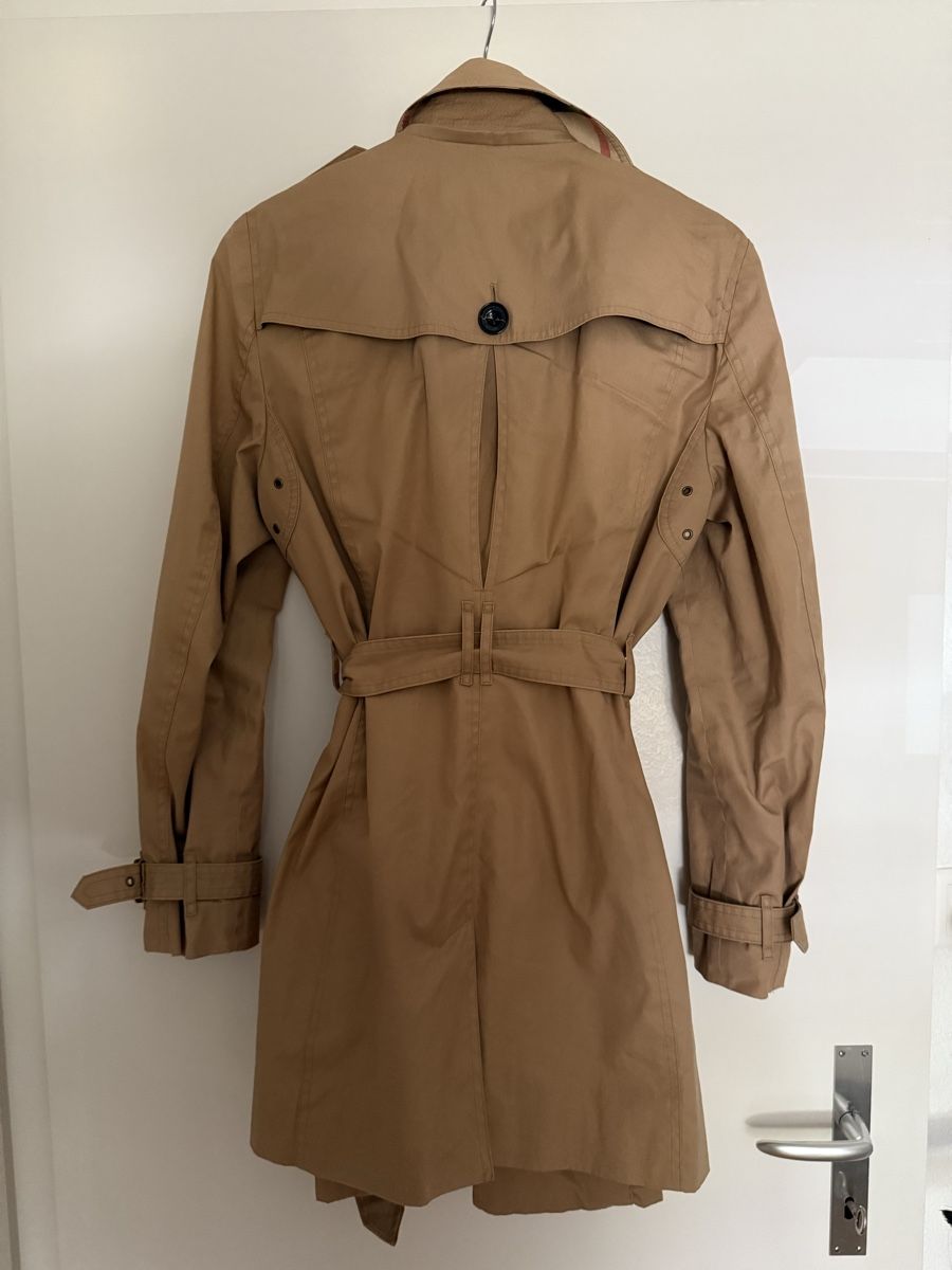 Burberry Manteaux: Burberry Trenchcoat – D'occasion à Steffisburg par laura_bazinga 8