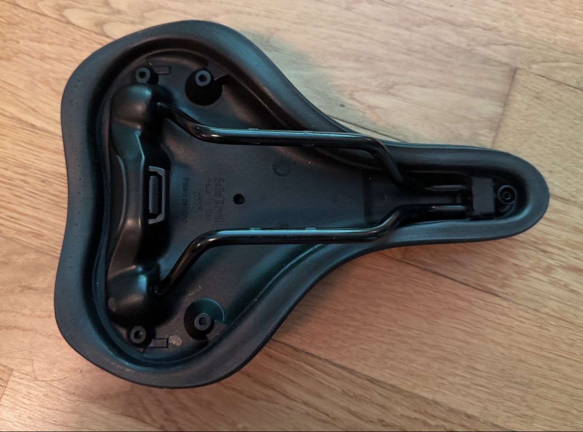Ersatzteile: Selle Royal SELLEROYAL Sattel WAVE  – Neu (gemäss Beschreibung) aus Emmenbrücke von Herzog07 4