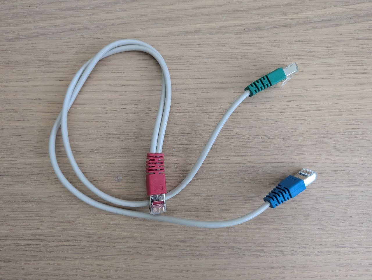 Câbles: Y-Patchkabel MCS LAN/TEL 0.5m 1xStecker grün, 1xStecker blau – D'occasion à Fehraltorf par joa_8sgr 1