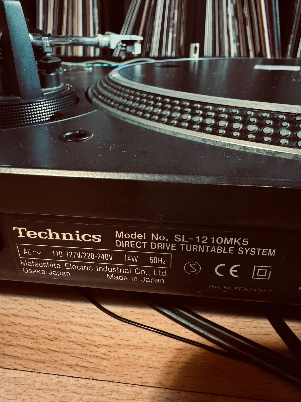 Technics Giradischi: Technics SL-1210 MK5  - Direktantrieb Plattens... – Usato da Zürich venduto da Makesome01 1