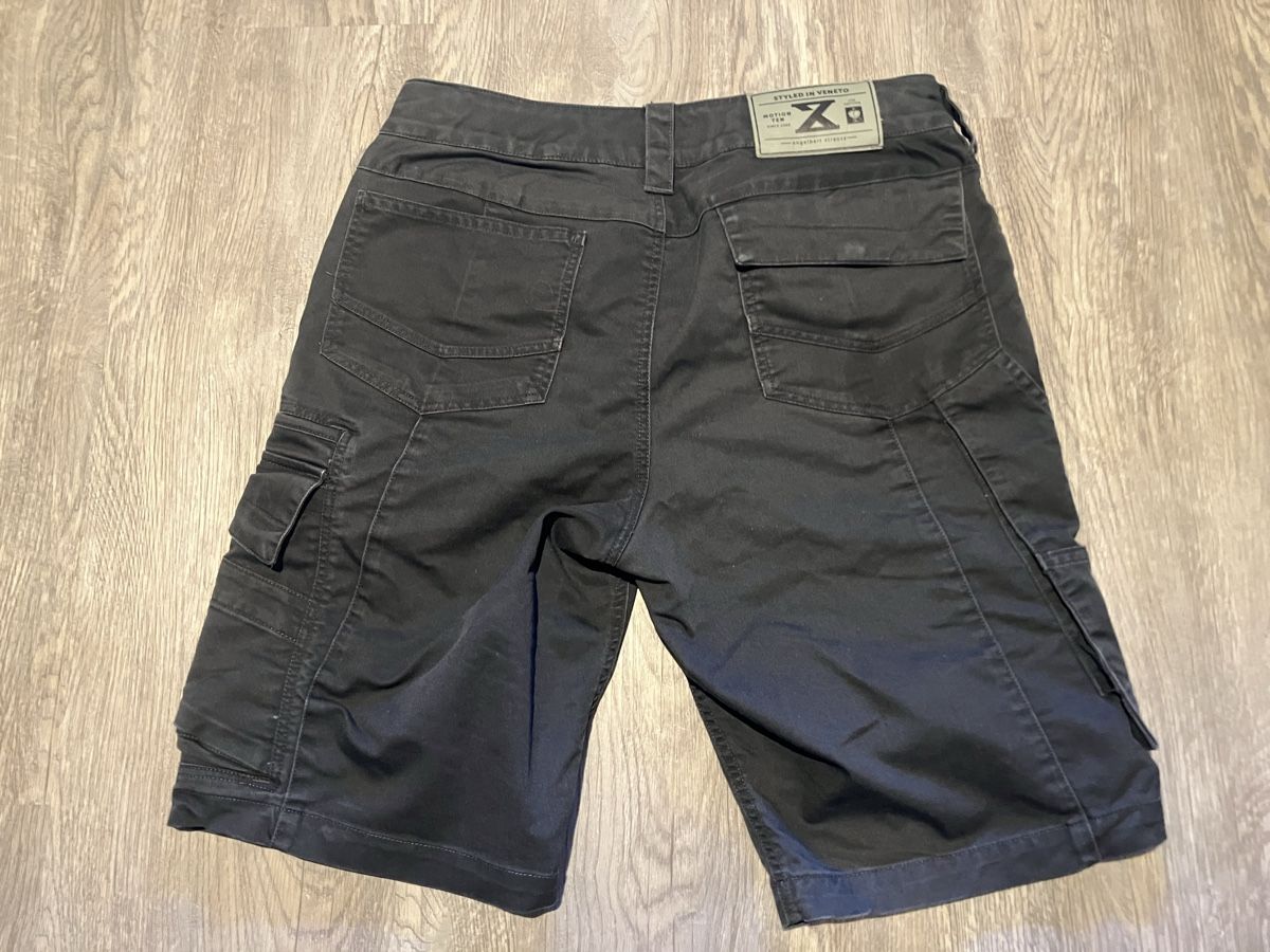 Engelbert Strauss Pantaloni: Engelbert Strauss Motion TEN 42 kurze Hose Damen – Usato da Dürrenroth venduto da El_fluegu 1