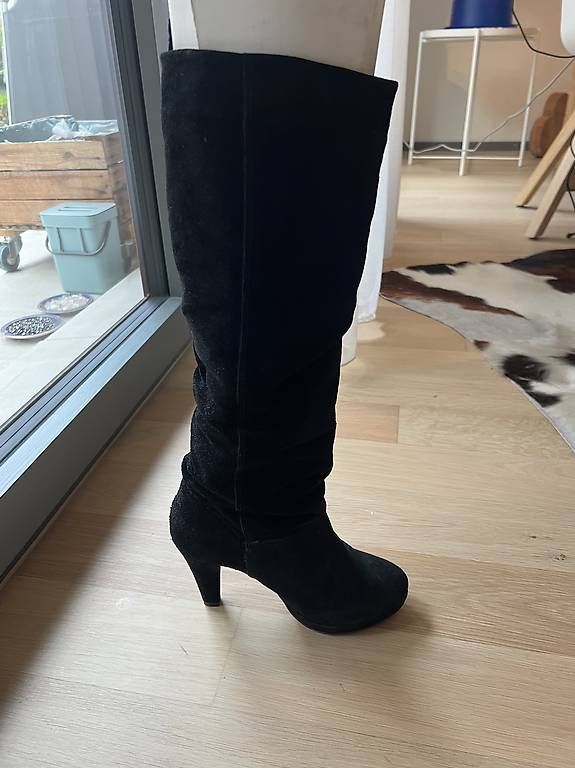 Scarpe da donna: Stiefel schwarz – Usato da Dübendorf venduto da fadrinli 2