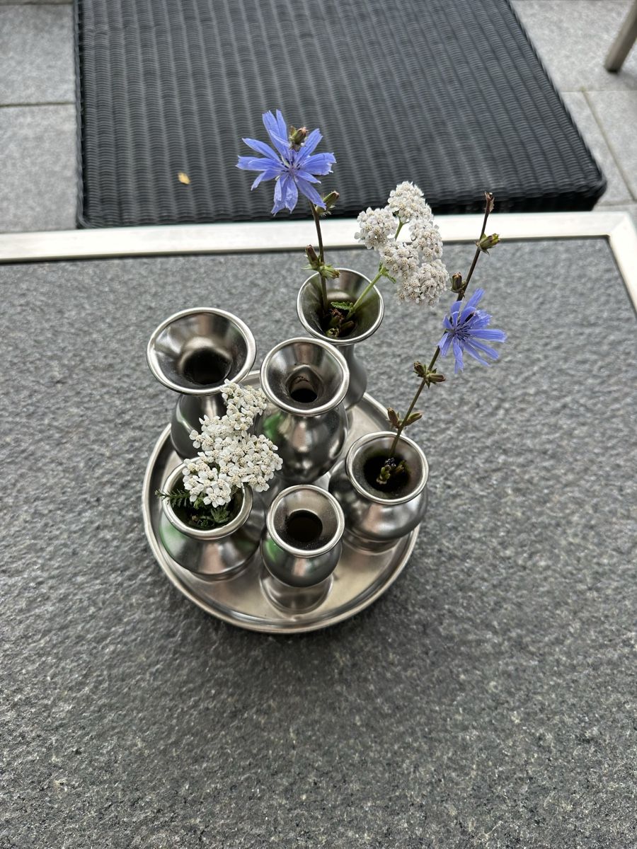 Vase & Récipients: Vase (alles ein Teil) aus silberfarben Metall – D'occasion à Cham par Steinbock89 2