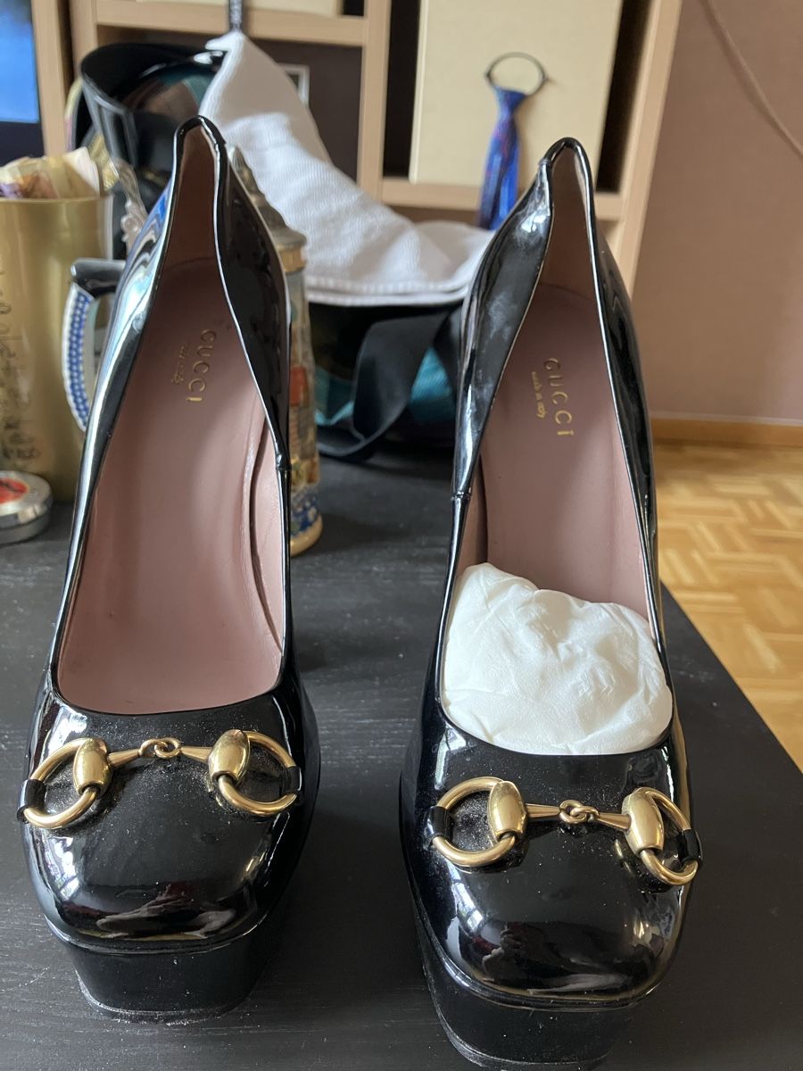 Gucci Damenschuhe: Gucci Patent leather heels – Gebraucht aus Basel von DanF85