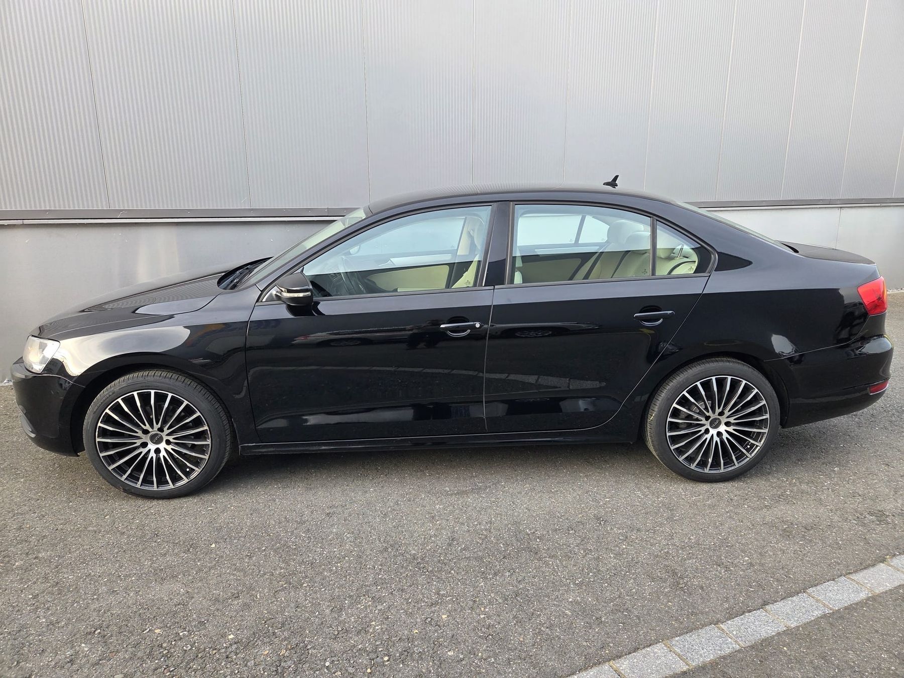 VW Automobili: VW Jetta TSI – Usato da Tuggen venduto da migoou 8