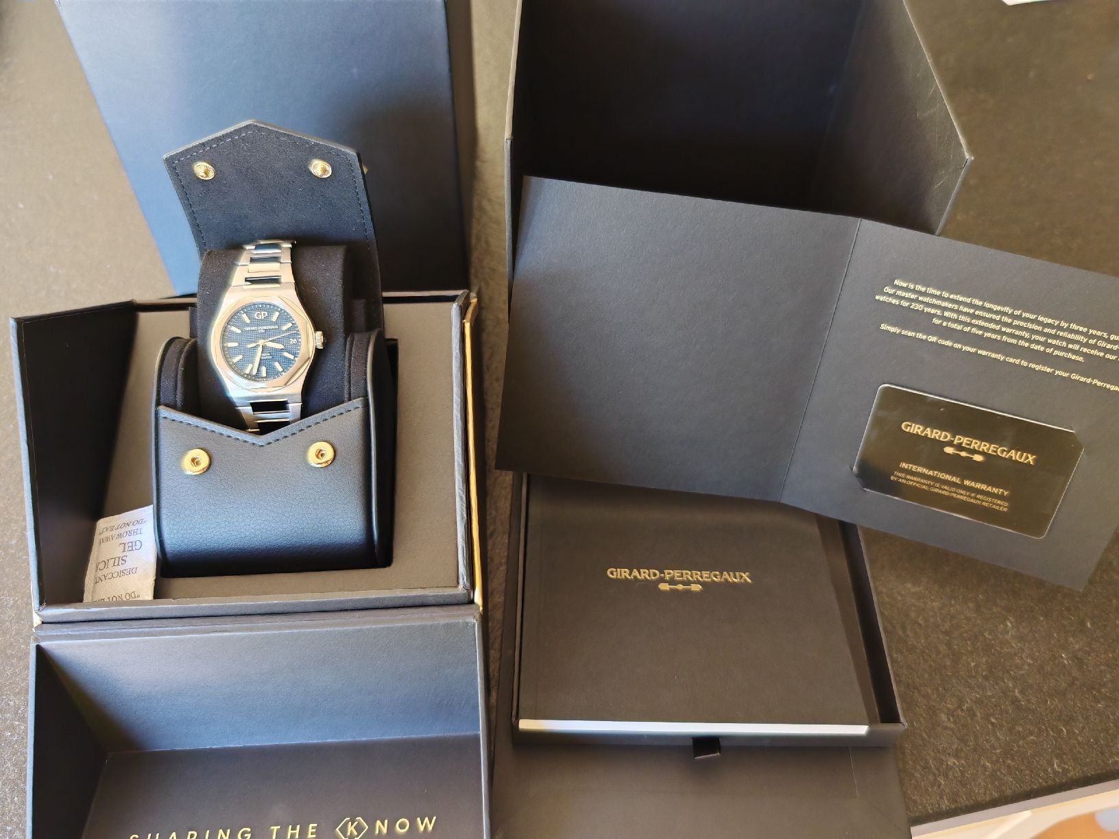 Girard-Perregaux Orologi: Gelegenheit: Girard Perregaux Laureato 42 blau – Nuovo (secondo la descrizione) da Möhlin venduto da Raoulo1 3