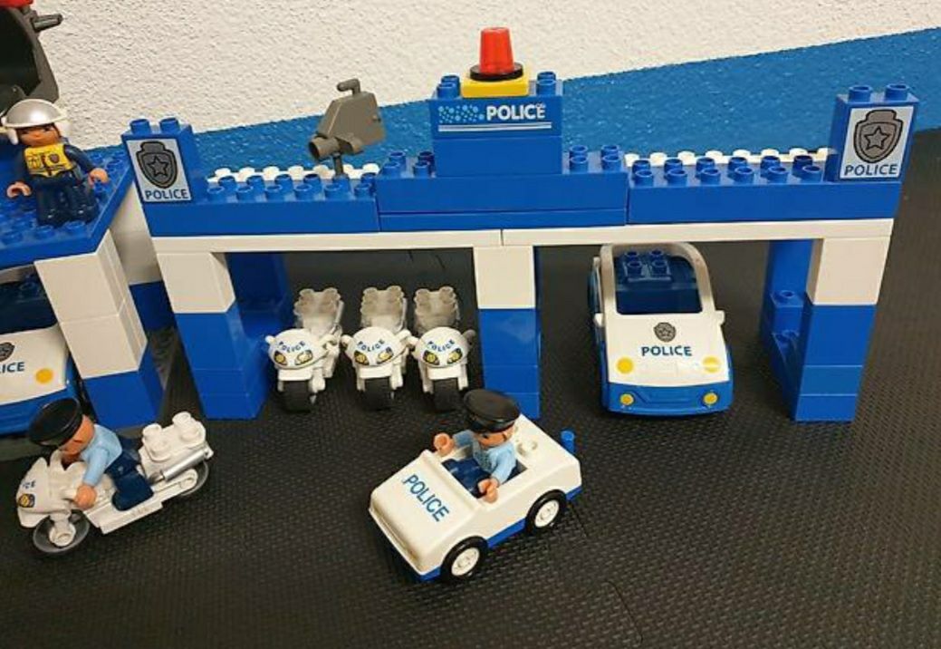 Duplo Spielzeuge: Lego Duplo riesiges Set Polizei Polizeistation – Gebraucht aus Münchwilen TG von  3