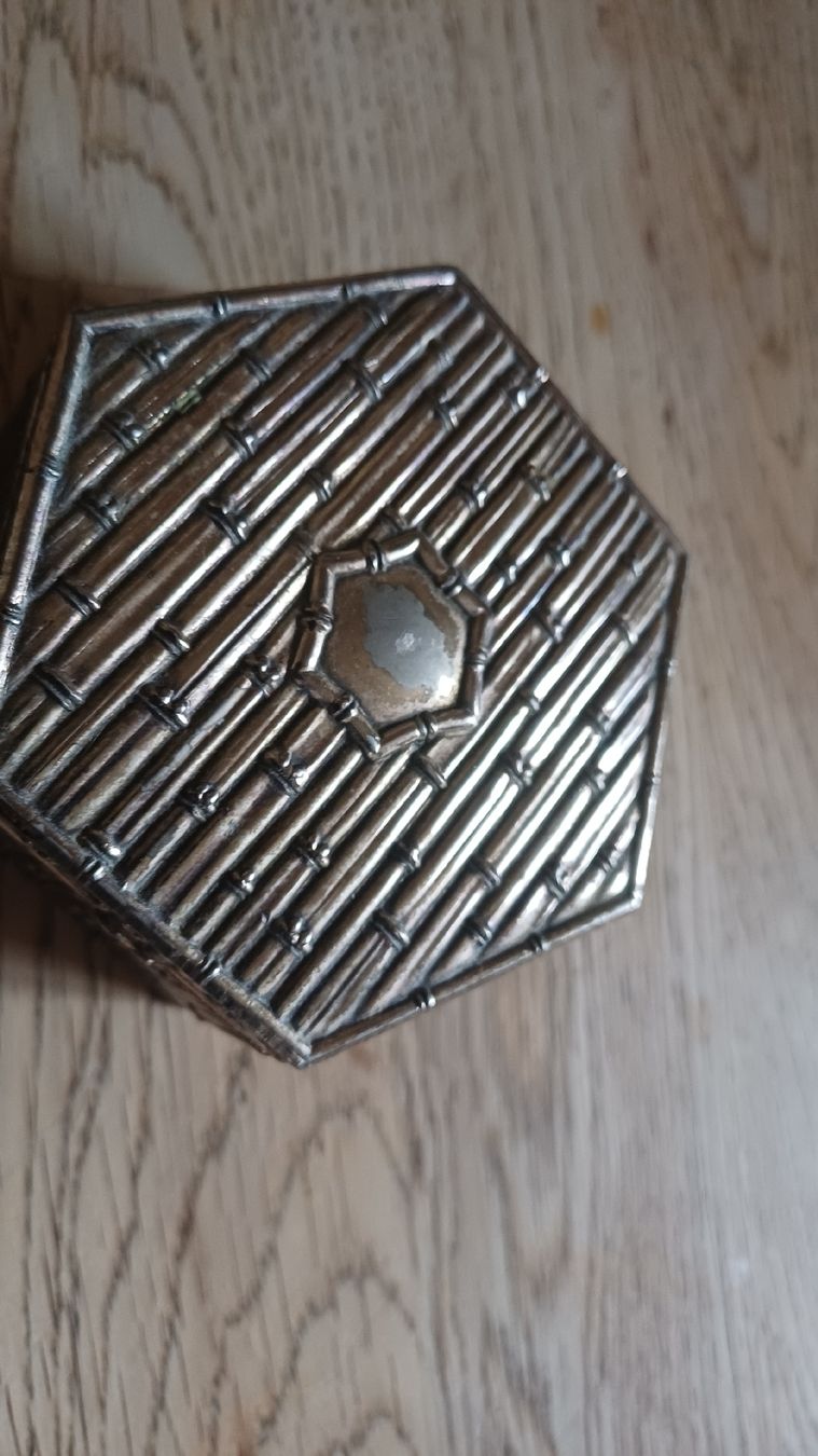 Cassapanche: Kleine Schmuckdose versilbert – Usato da Flawil venduto da Pinkmalibu 1
