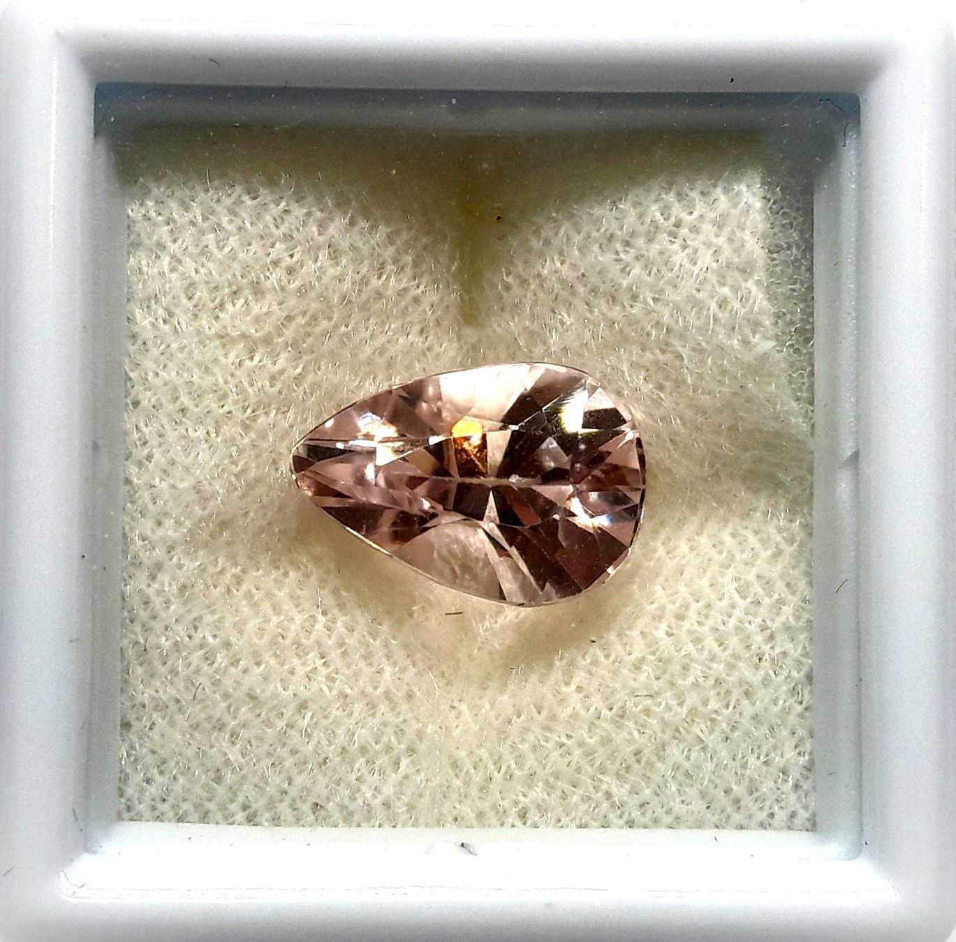 Pietre preziose: Kunzite 4.94 ct - Valeur 494.- Fr – Nuovo (secondo la descrizione) da Grimisuat venduto da Valgem
