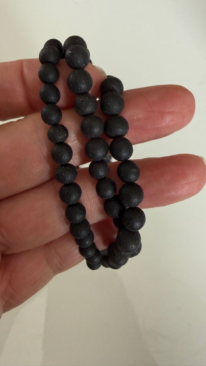 Catenine: Schwarze Bernsteinkette aus 3 Strängen, 48 cm – Nuovo e nell'imballaggio originale da Ebikon venduto da Leonidas2 2