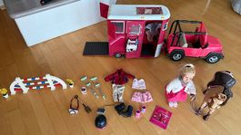 Set mit Puppe, Auto, Pferdeanhänger, Pferd und Zubehör