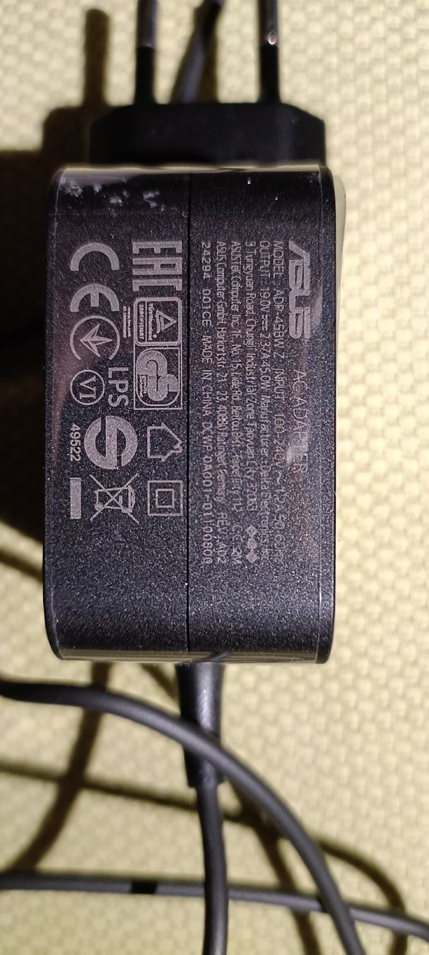 Asus Caricabatterie: ASUS AC Adapter Ladegerät 45w – Nuovo (secondo la descrizione) da Porza venduto da tbch 3