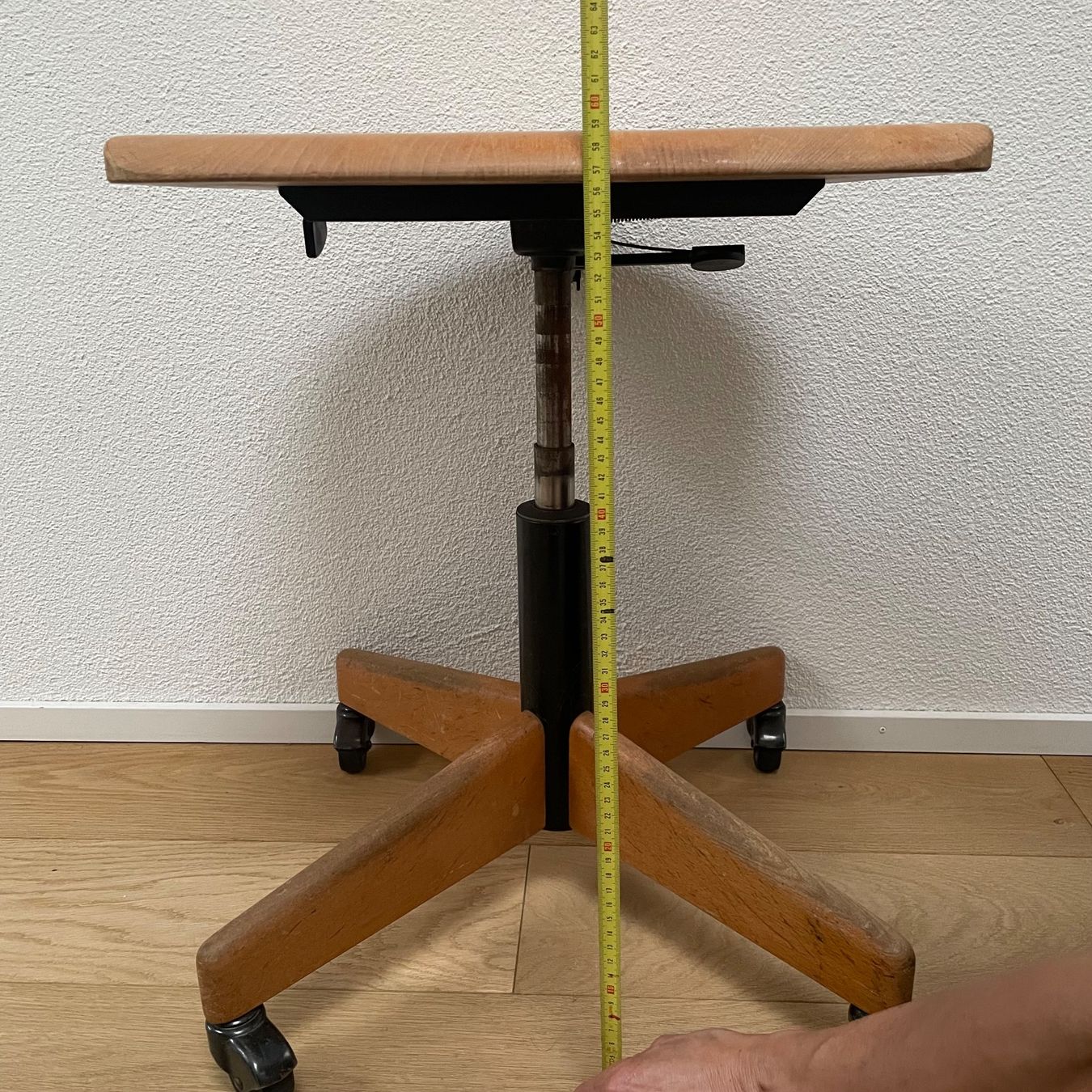 Giroflex Hocker: Drehhocker Hocker Werkstattstuhl Giroflex – Gebraucht aus Aarburg von Qin3ze 4