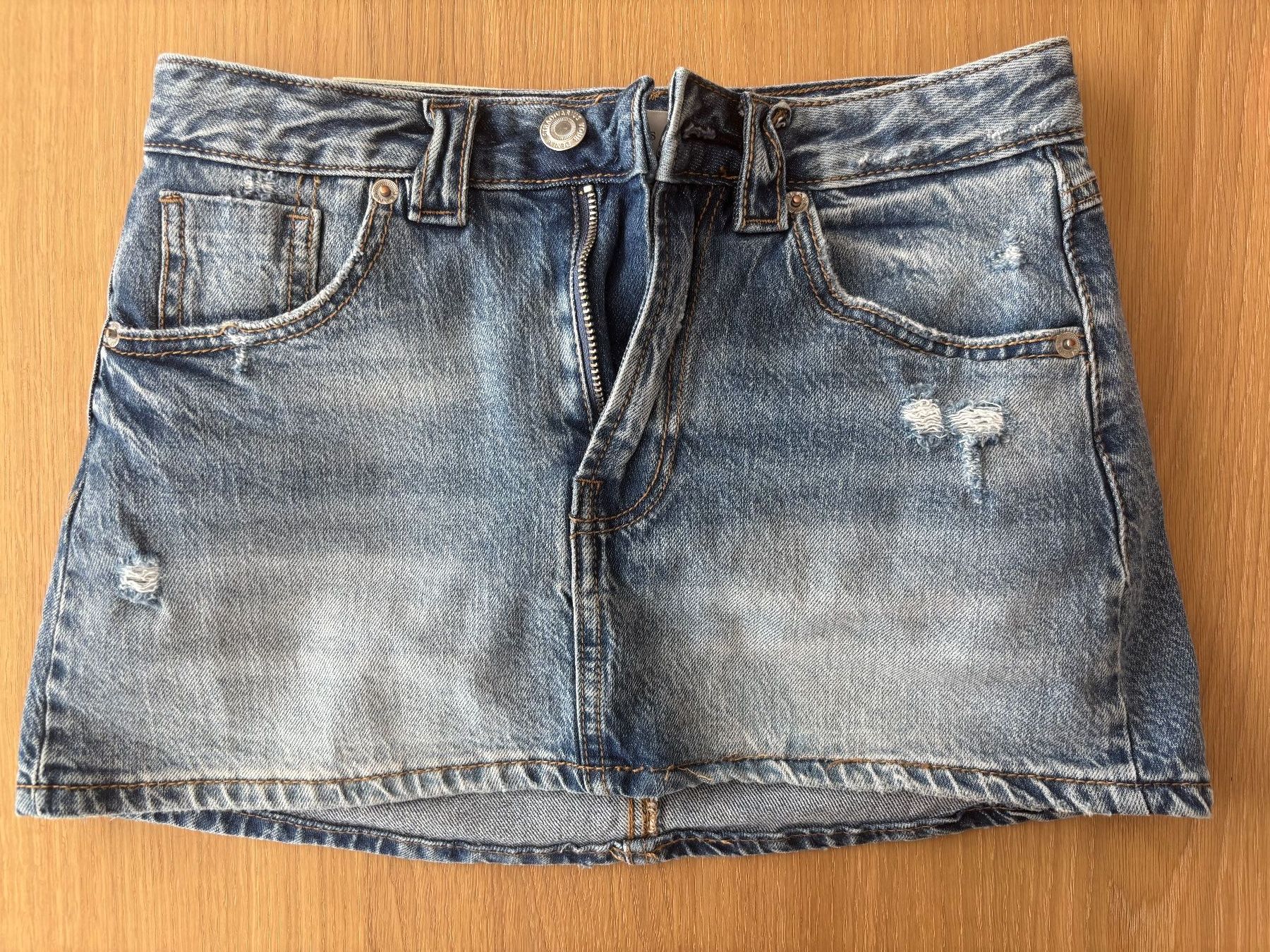 Stradivarius Vestiti & Gonne: blauer Stradivarius Rock 32 – Nuovo (secondo la descrizione) da Kilchberg ZH venduto da Yves076