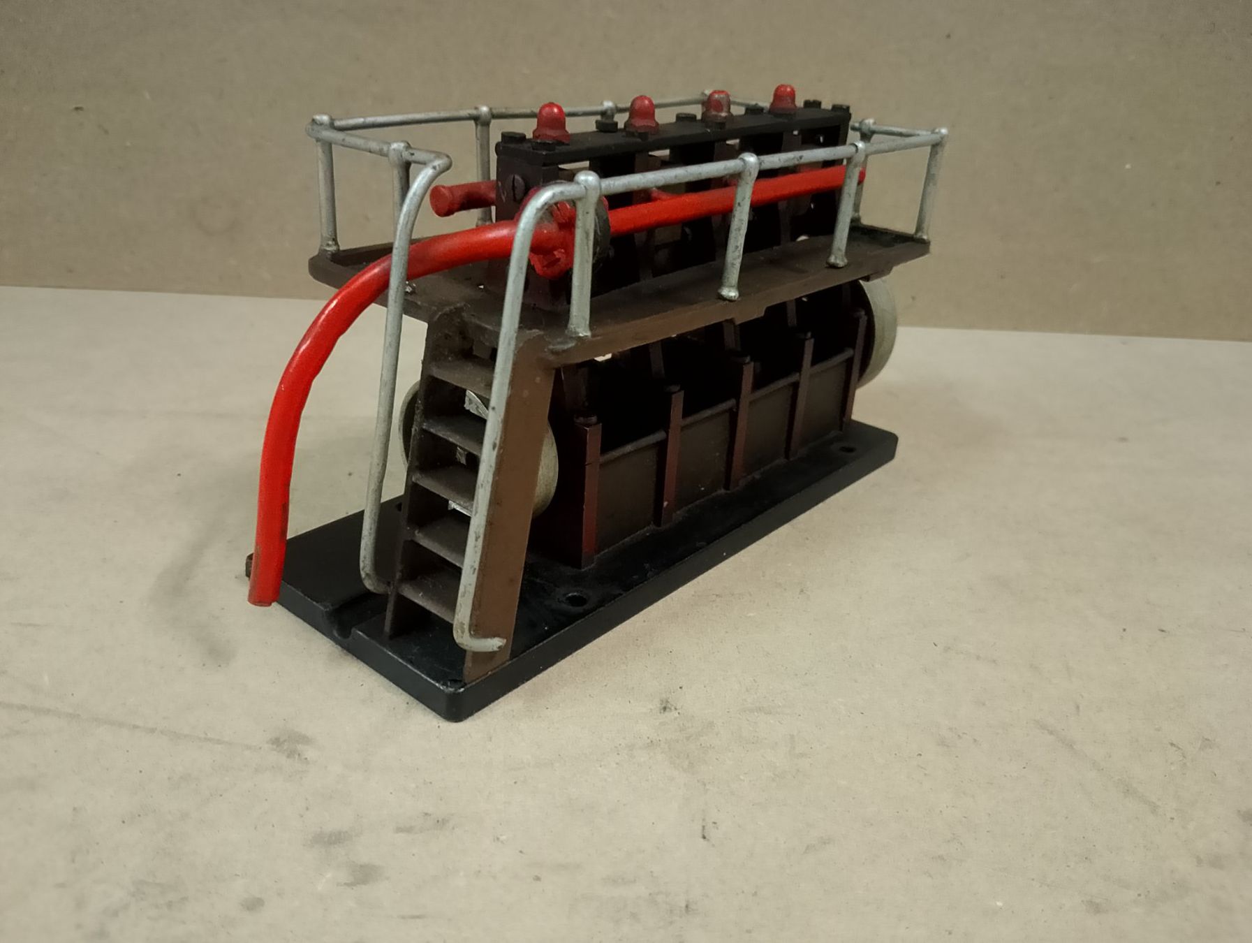 Kit di modellismo & Modellini statici: Dampfmaschine / 4 Zylinder Schiffsantriebsmodell Eigenbau – Usato da Safenwil venduto da dodgewc12 4