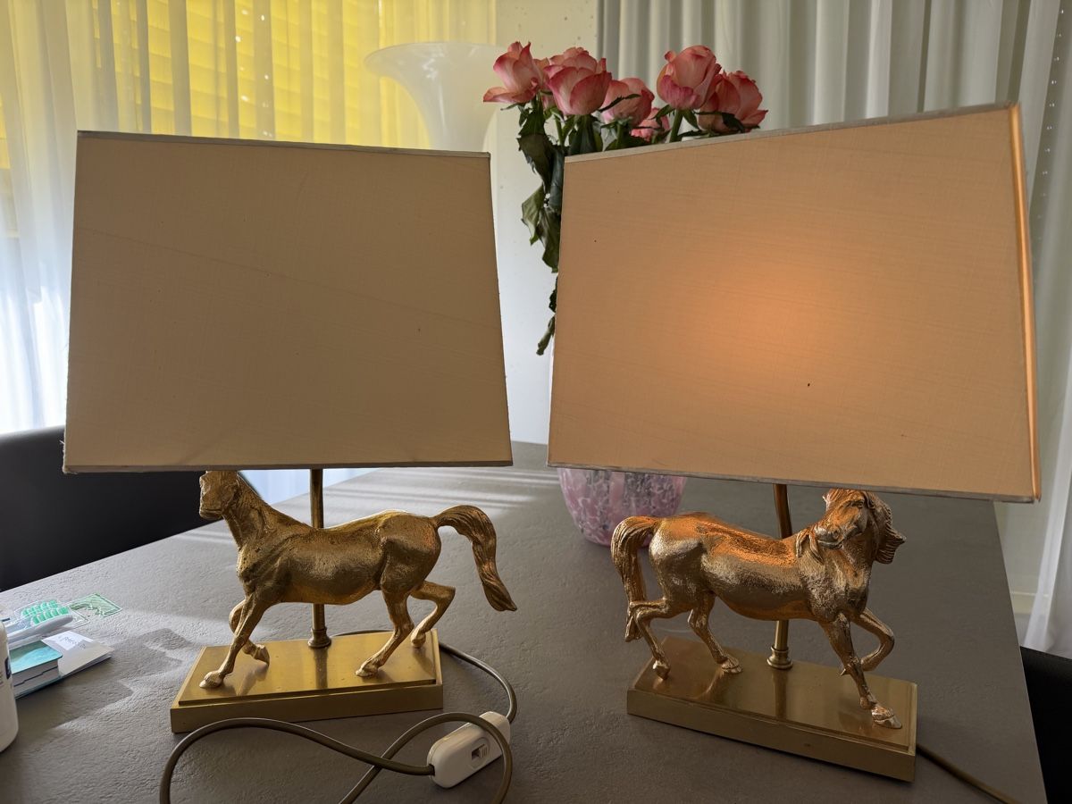 Lampade: 2 antike Designer Tischlampen Pferde Messing – Usato da Zürich venduto da sne.swiss 2