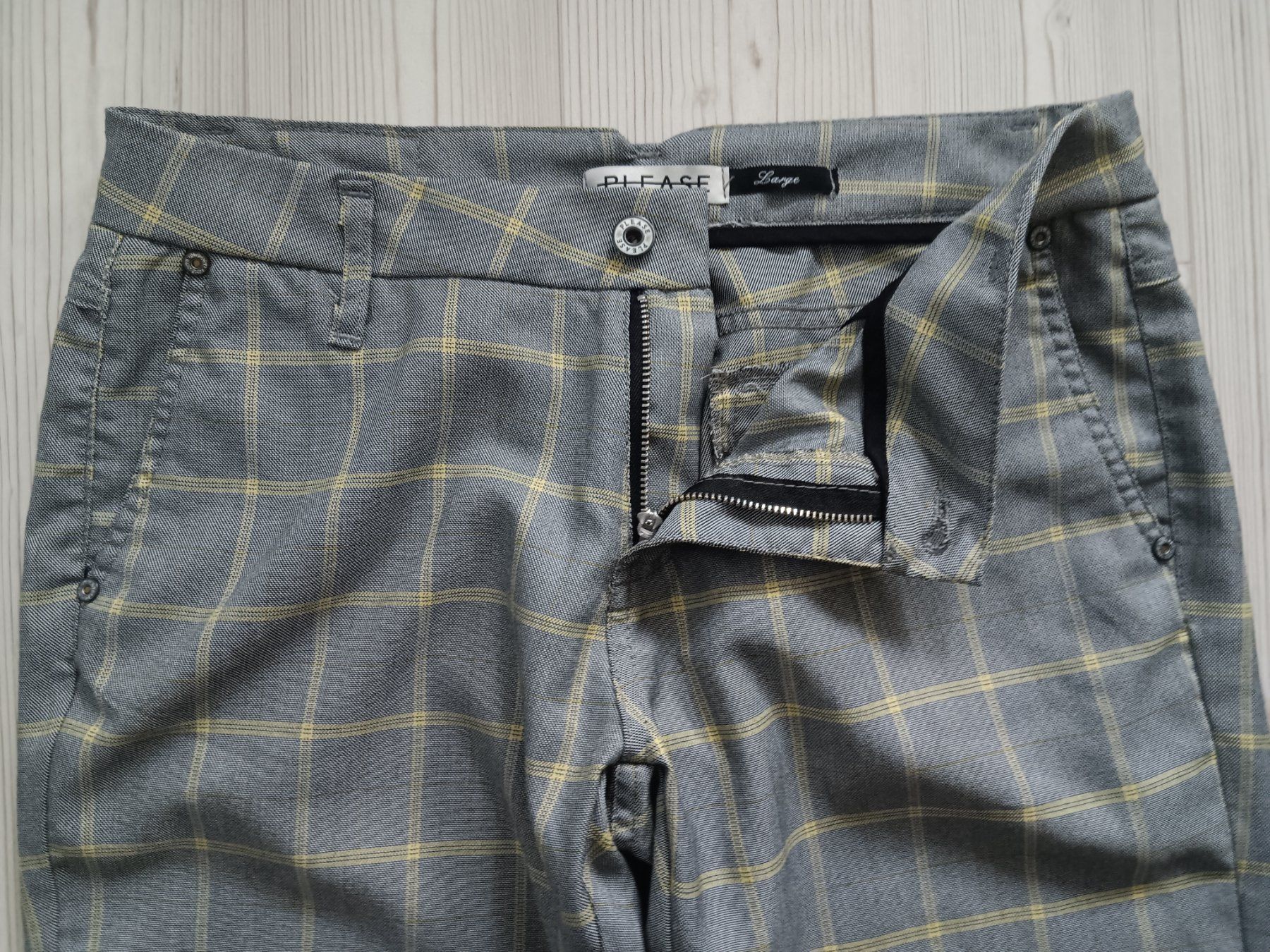 Please Jeans Hosen: PLEASE Pantalon / Hose taille / Grosse L – Gebraucht aus Cossonay-ville von Super-Price-Quality 4
