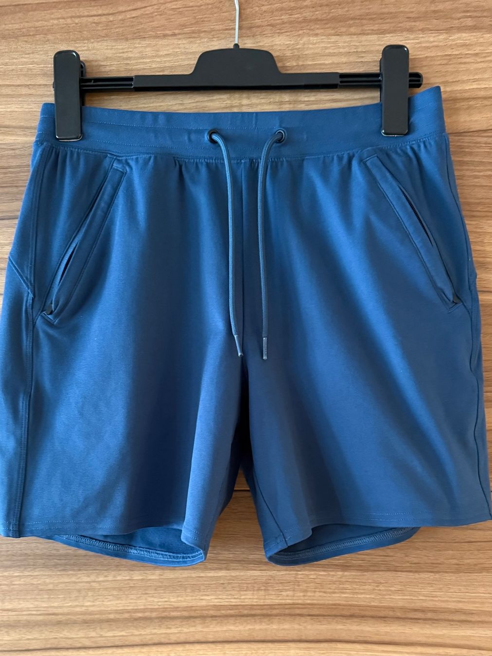 Pantalons: Gilly Hicks Active Performance Shorts Gr. S – D'occasion à Wabern par fengshui63