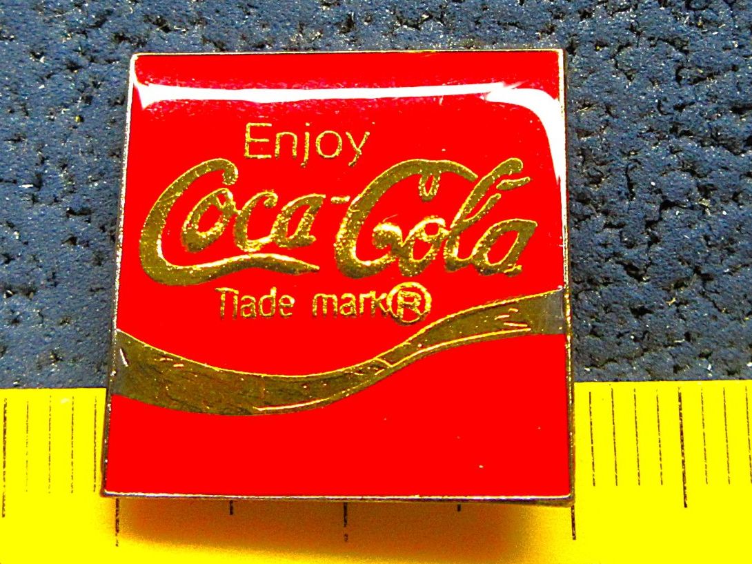 Coca-Cola Placchette & Badge: ENJOY COCA-COLA PIN GOLDIG GLASIERT – Usato da Ettingen venduto da Hausi4711 1