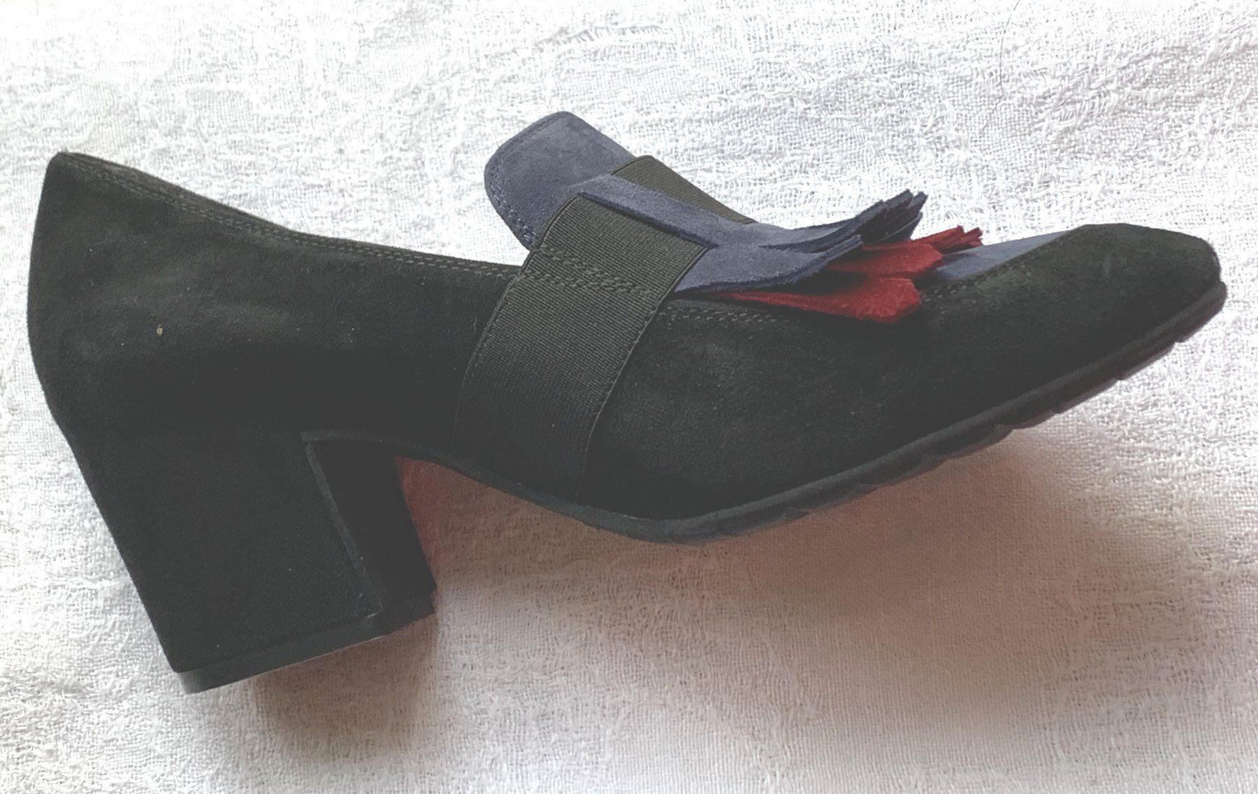 Scarpe da donna: Damenschuhe, Wildleder, Grösse 38 1/2 – Usato da Basel venduto da Klymenes 1