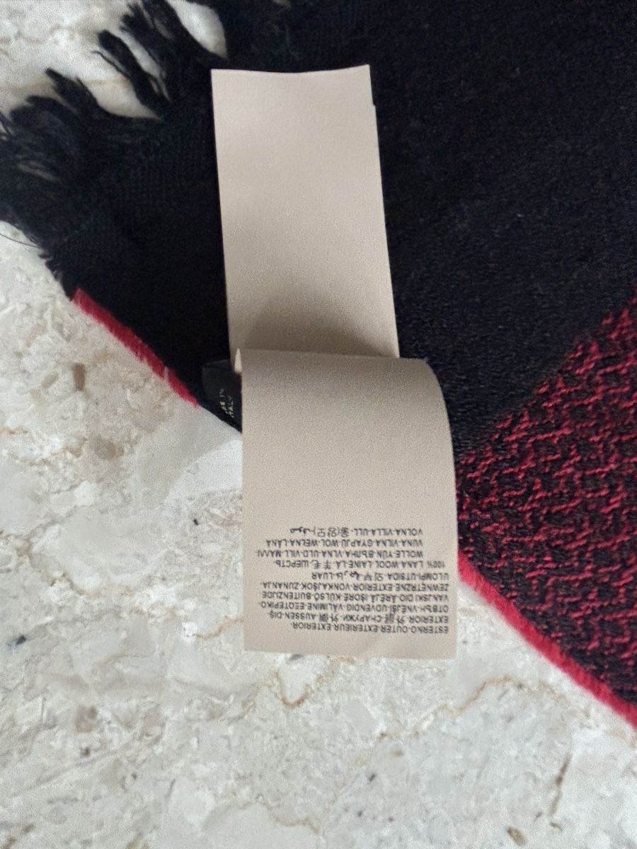 Versace Foulard & Sciarpe: Sciarpa VERSACE – Nuovo (secondo la descrizione) da Locarno venduto da Matic04 5