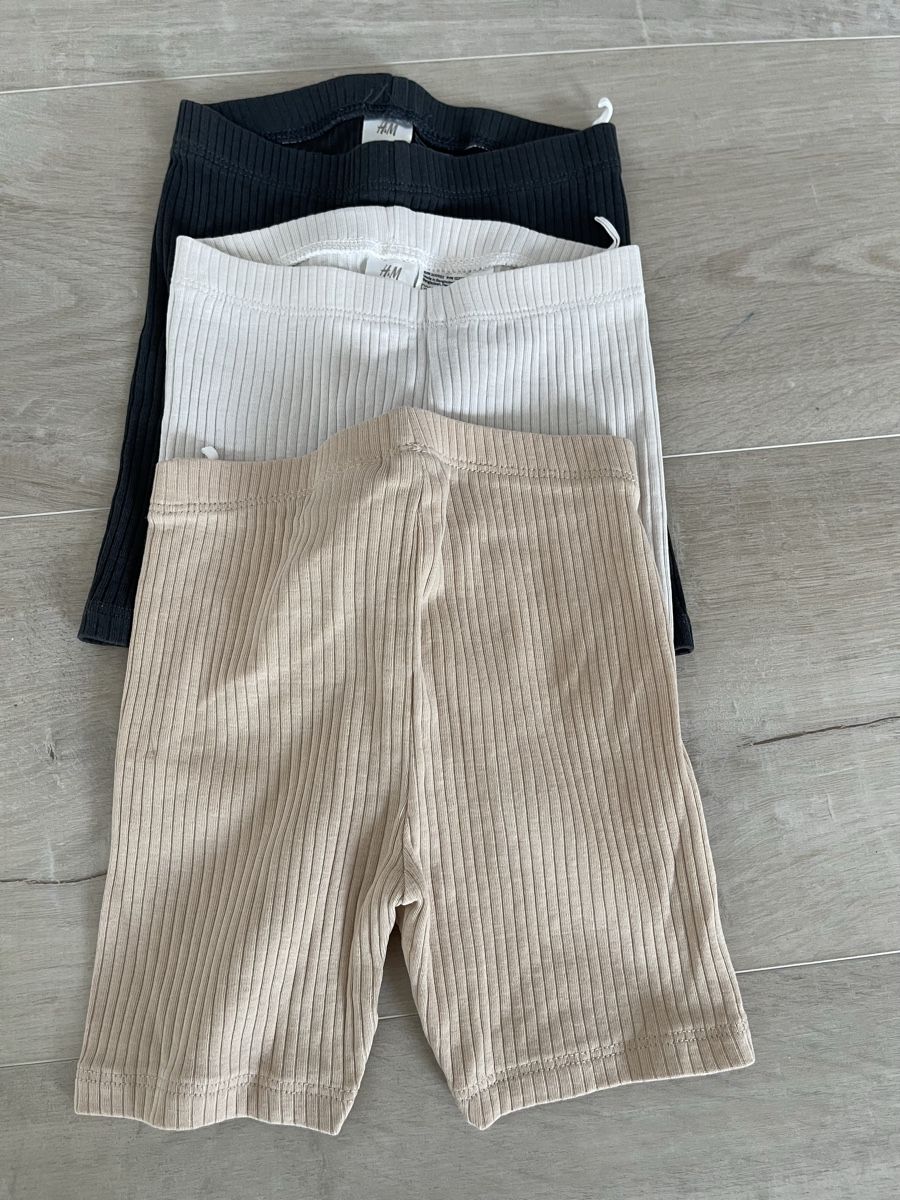 H&M Lotti & Set di vestiti: 3 Shorts H&M 74 Baumwolle  – Usato da Schlieren venduto da Keluwei 1
