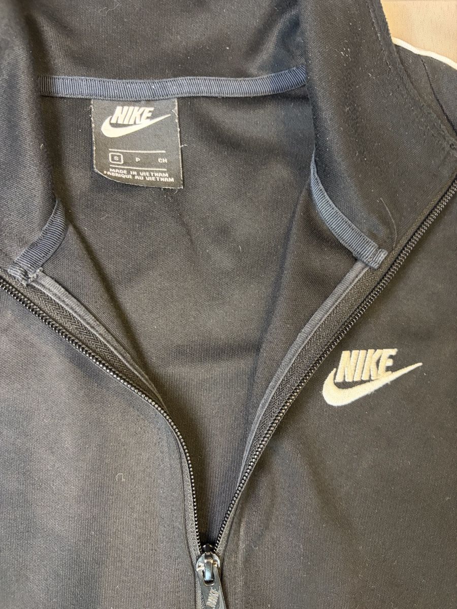 Nike Giacche: Nike Tracksuit black size S jacket good condition – Nuovo (secondo la descrizione) da Oberweningen venduto da dala1. 2