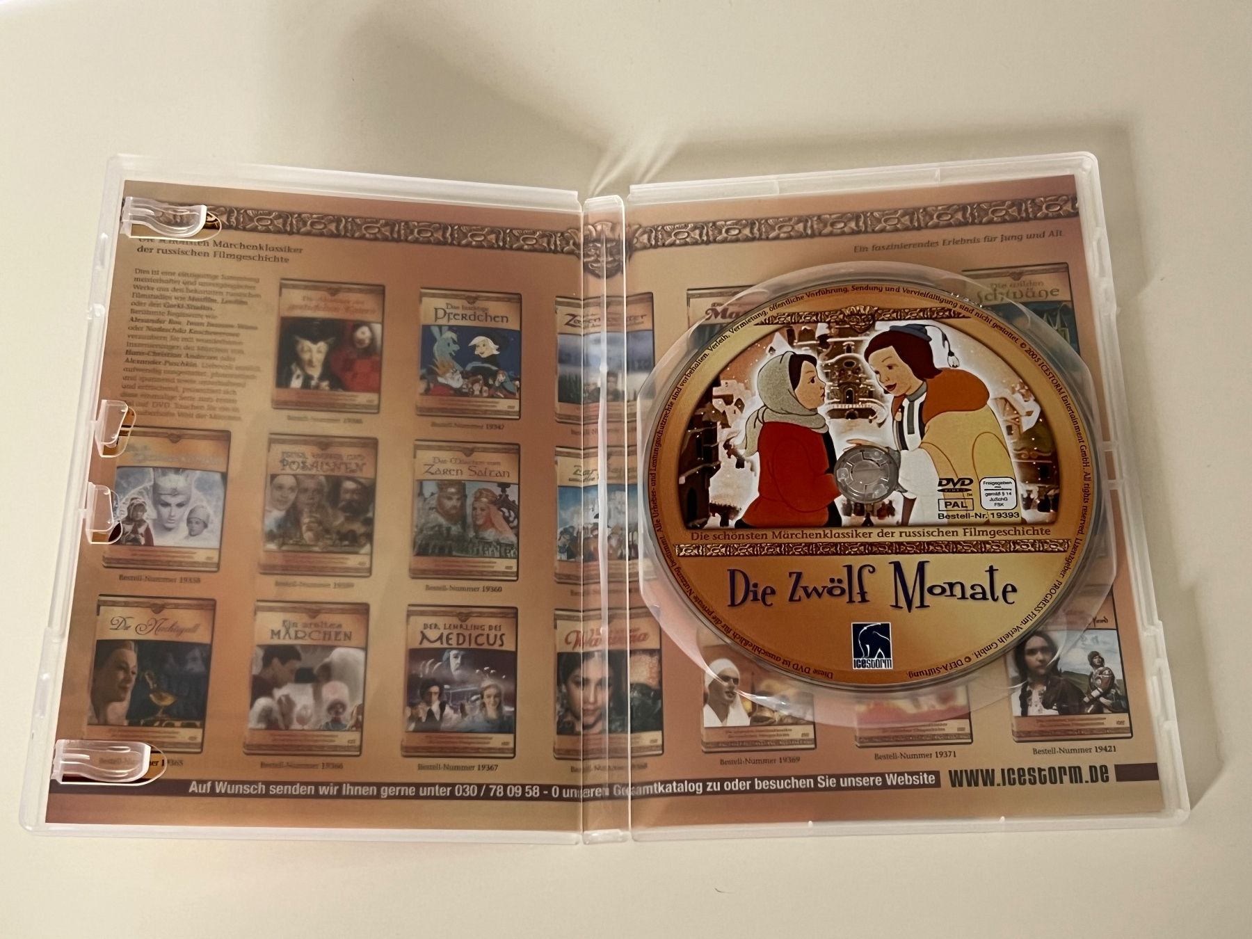 Tutti i DVDs: DVD Die Zwölf Monate - Märchenklassiker – Nuovo (secondo la descrizione) da Altstätten SG venduto da sheamus 2