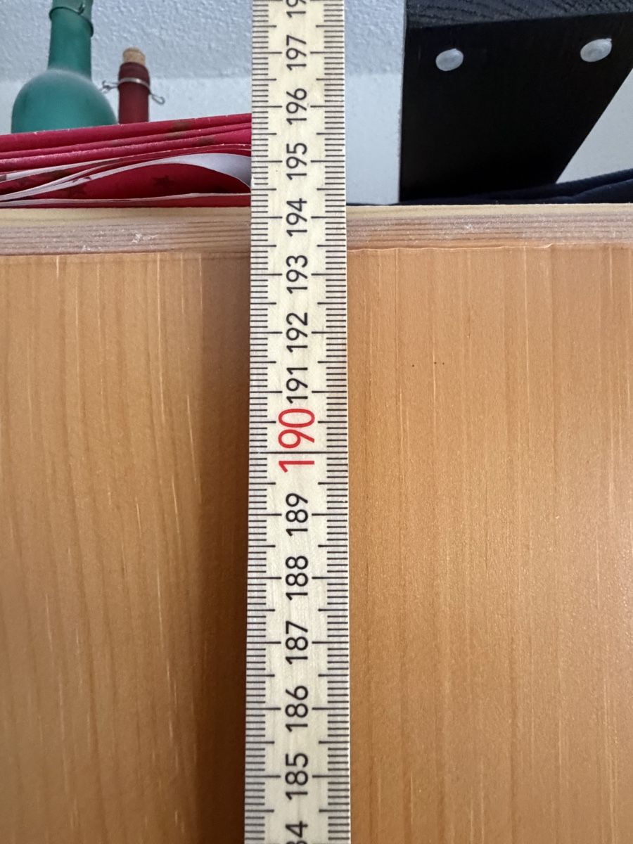 Armadi: Kleiderschrank – Usato da Romanshorn venduto da Honeyloops-1993 4
