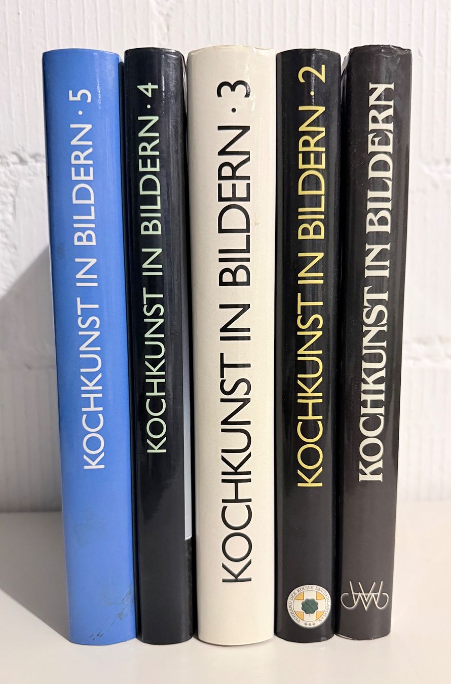 Libri: Kochbuch Kochkunst in Bildern 1-5 – Usato da Männedorf venduto da Suvretaner 1