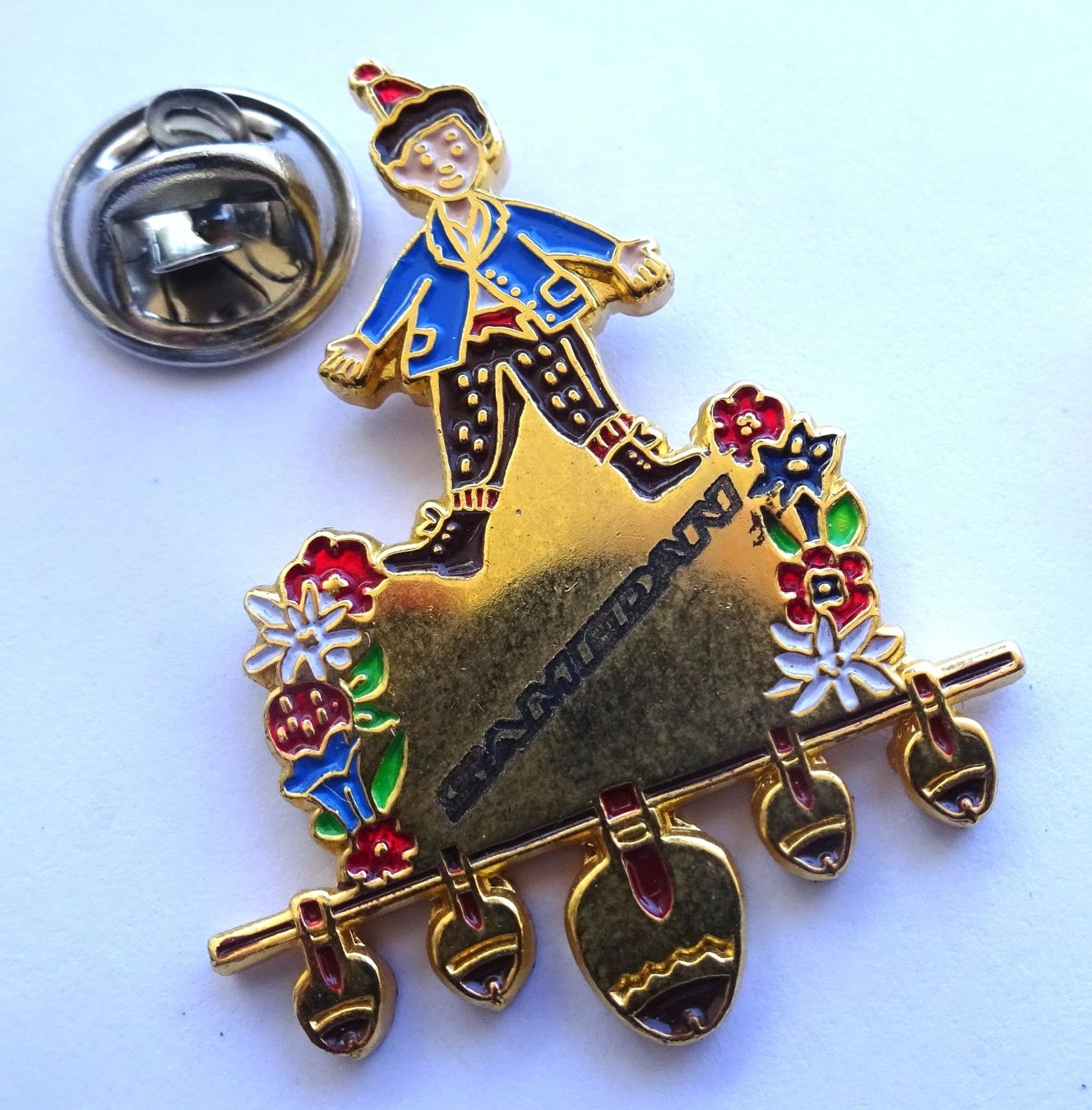 Placchette & Badge: Pin Schällenursli Blumen Geschichte – Usato da Utzenstorf venduto da BUtter81