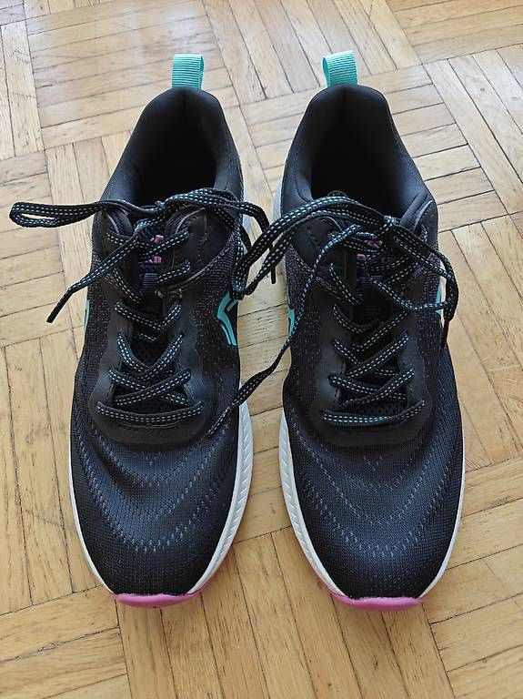 Scarpe da donna: Damen-Laufschuhe, Grösse 41 – Nuovo e nell'imballaggio originale da Samedan venduto da t_p_8nvs
