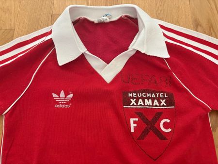 Maillot Umbro Neuchâtel Xamax – Taille 134 – Noir – Neuf