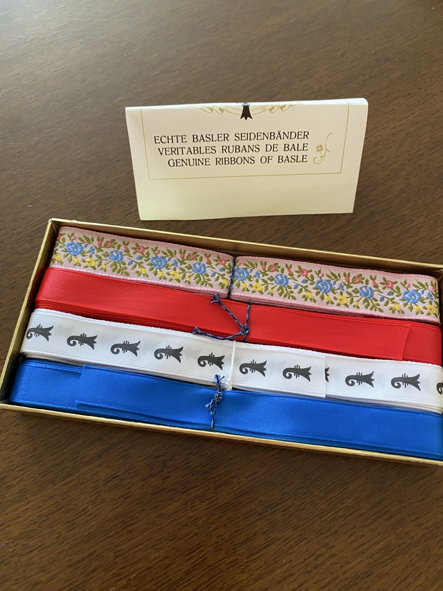 Rubans décoratifs: Echte Basler Seidenbänder-Set  Vintage & Originalverpackt – Neuf avec emballage d'origine à Illnau par Sniwi67 1