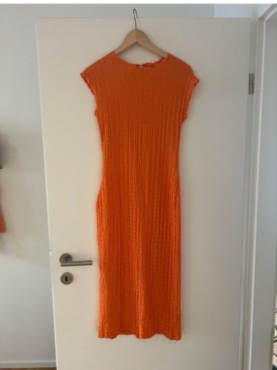 Zara Vestiti: Robe longue Zara orange – Usato da Gampelen venduto da Pileah