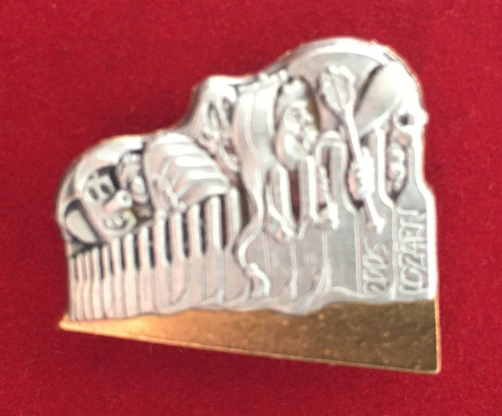 Placchette & Badge: Fasnachts Pin Luzern 2005 LFK Luzerner – Usato da Obernau venduto da Wgnom