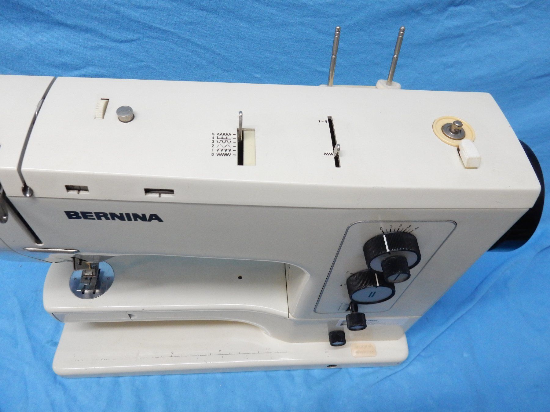 Bernina Macchine da cucire: Bernina 831    24055 – Usato da Watt venduto da Mariposa49 3