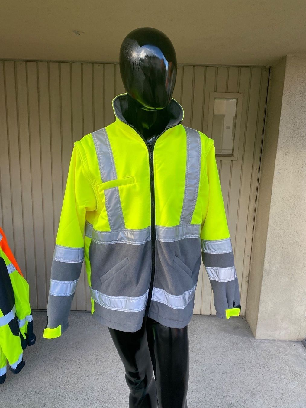 Jacken: Warnschutz-Jacke Sicherheitsbekleidung – Neu und originalverpackt aus Winterthur von sutti02