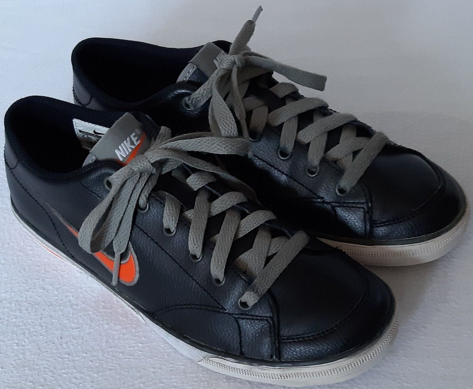 Nike Damenschuhe: NIKE Capri Lace Damen Schwarz Gr.38 – Gebraucht aus Seuzach von VT-Collections2 2