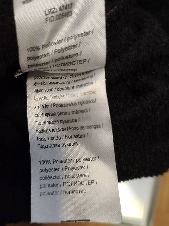 Maglioni & Felpe: Vielseitiger Outdoor-Fleece-Pullover mit abnehmbaren Ärmeln – Usato da Winterthur venduto da Kosovari0 2