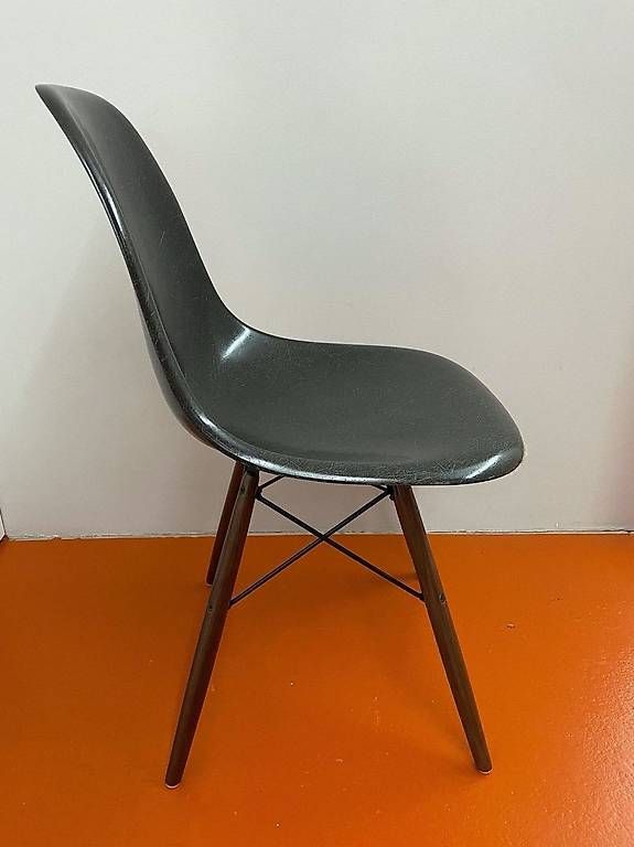 Stühle: Eames side chair dark tone – Gebraucht aus hermrigen von Hasihasi2 2