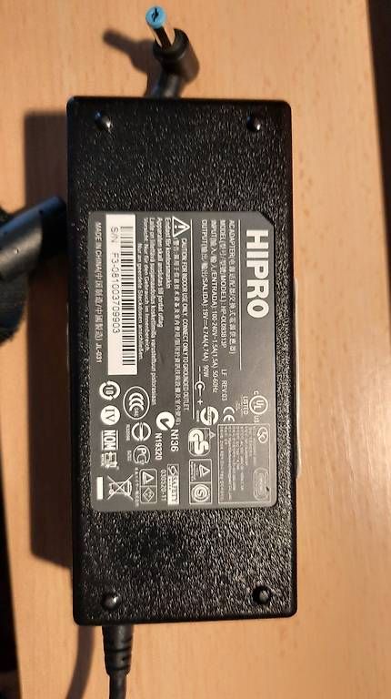 Cavi: Acer Netzteil Ohne Stromkabel 230v  – Usato da  venduto da  1