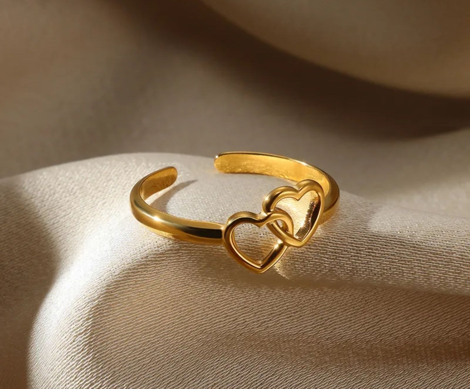 Anelli: Bague doré deux coeurs acier inoxydable  – Nuovo (secondo la descrizione) da Villars-sur-Glâne venduto da lot_52fn