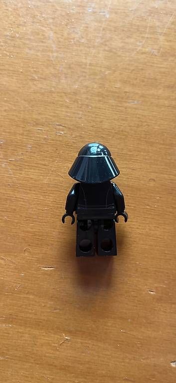 Giocattoli: First Order Officer - Lego Star Wars – Usato da Viganello venduto da 597_k72f 1