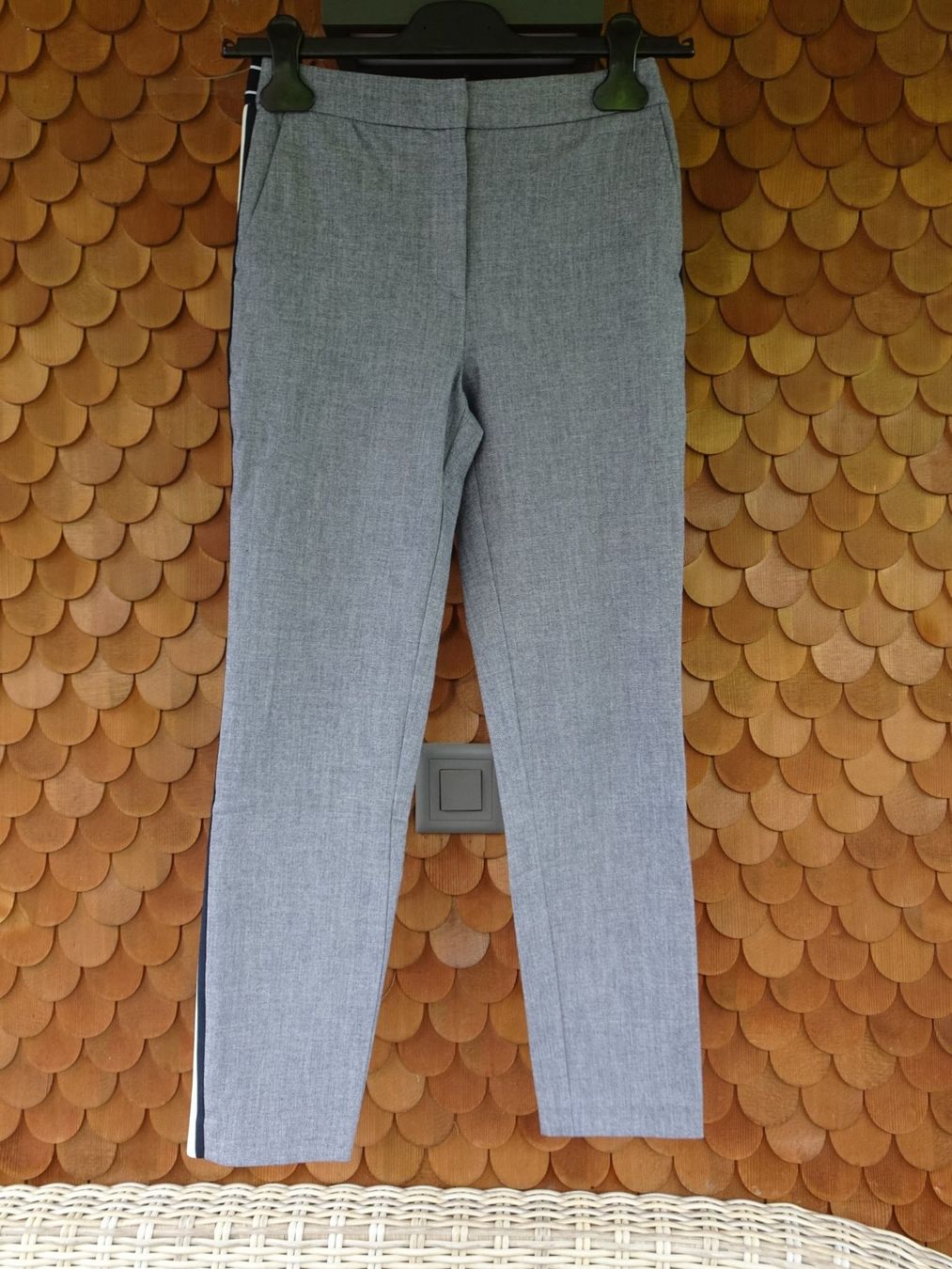 Zara Pantaloni: Blaue Chinohose von ZARA Basic Gr. XS / 34 - 240820 – Usato da Küssnacht am Rigi venduto da Good4Deckeli
