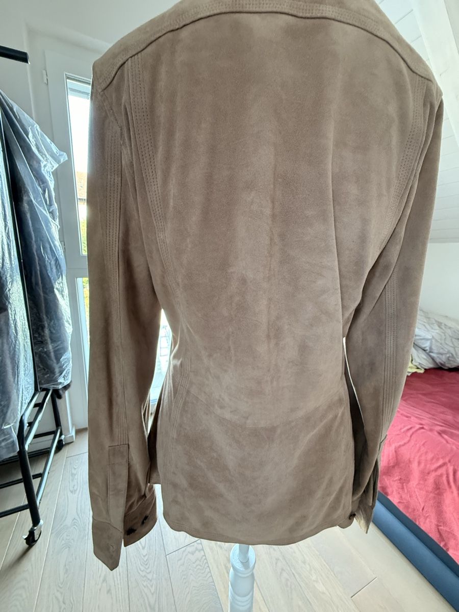 Top: Yves Saint Laurent Suede Top – Usato da Unterlunkhofen venduto da Luck_88 1