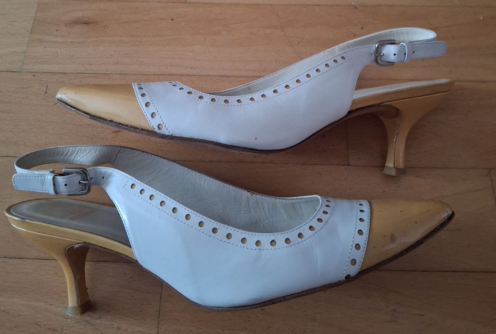 Stuart Weitzman Chaussures femmes: Slingpumps Stuart Weitzmann 39 1/2 – D'occasion à Egg b. Zürich par Pronsch 1