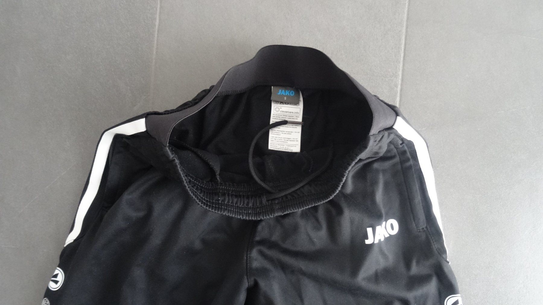 Jako Pantaloni: JAKO Training Allround, Jogginghose, schwarz, Gr. S – Usato da Beinwil am See venduto da den_p9db 1