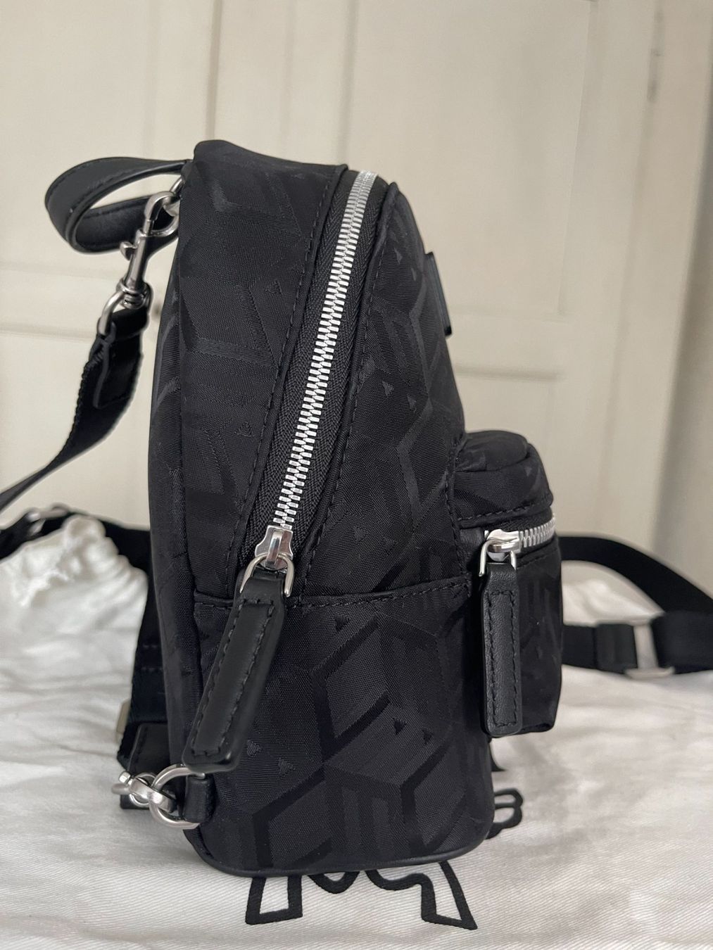 Mcm Rucksäcke: Neuer MCM Rucksack, Size Mini, aus Nylon – Neu (gemäss Beschreibung) aus Dottikon von Pega7 5